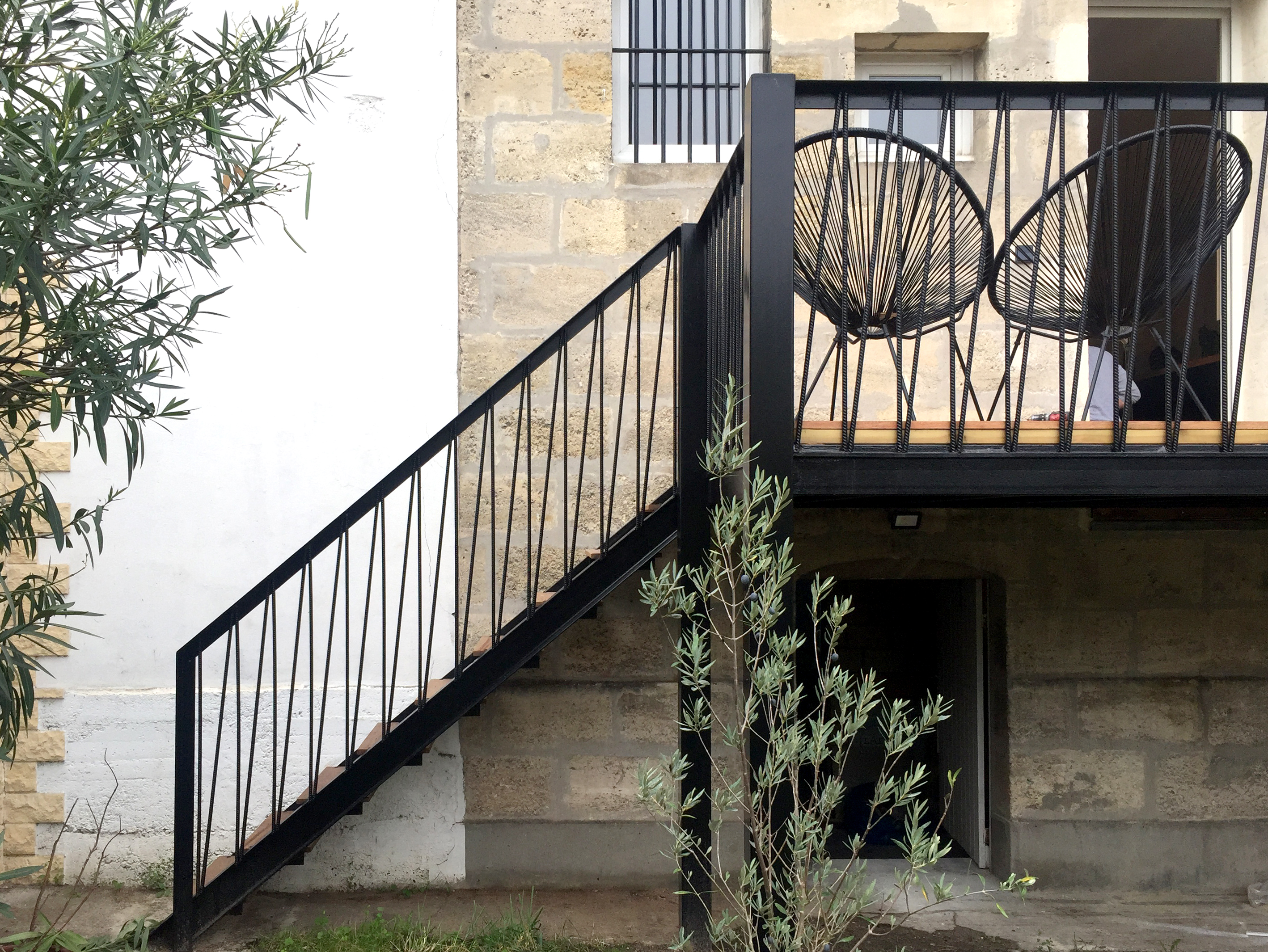 Lalaarchitectes_Bordeaux_rénovation_rayures_fer_terrasse